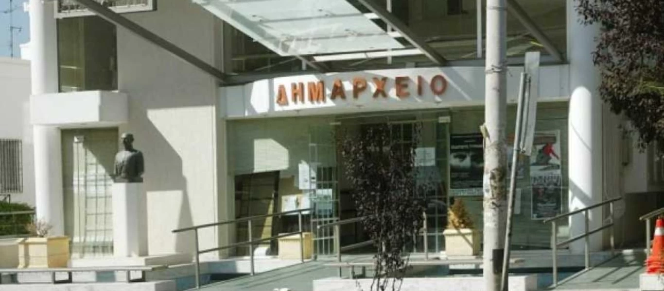 Έκλεισε εξαιτίας κρουσμάτων κορωνοϊού το δημαρχείο Μαρκοπούλου